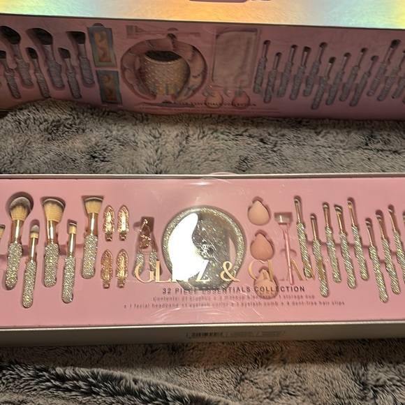 32 piece make up brush set Glitz and Glam - Picture 2 of 2